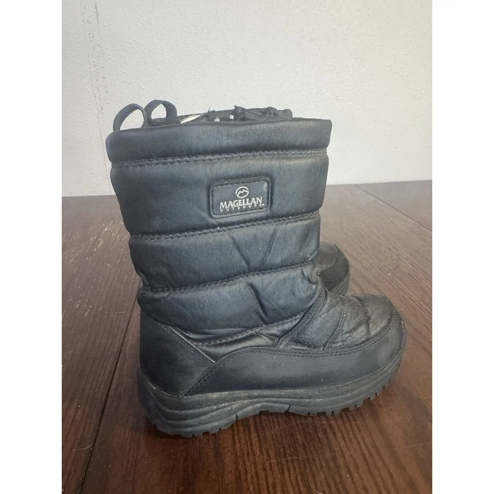 Magellan Outdoors. Kids Size US 1. Black Winter Snow Boots Zip Mid-Calf Warm